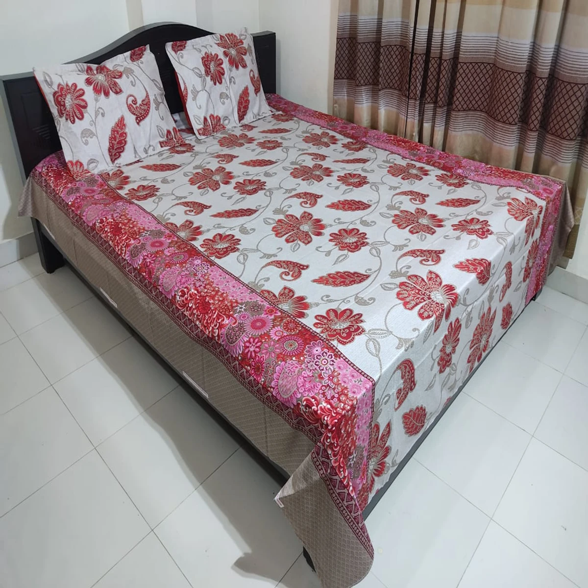Double King Size Bedsheet Cotton Blend Fabric Multicolor Print with two Pillow Covers
